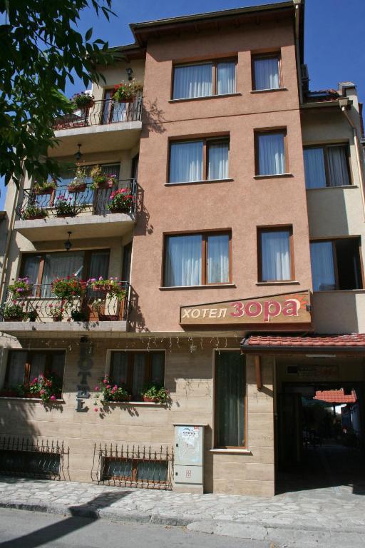 Family Hotel Zora Razlog Luaran gambar