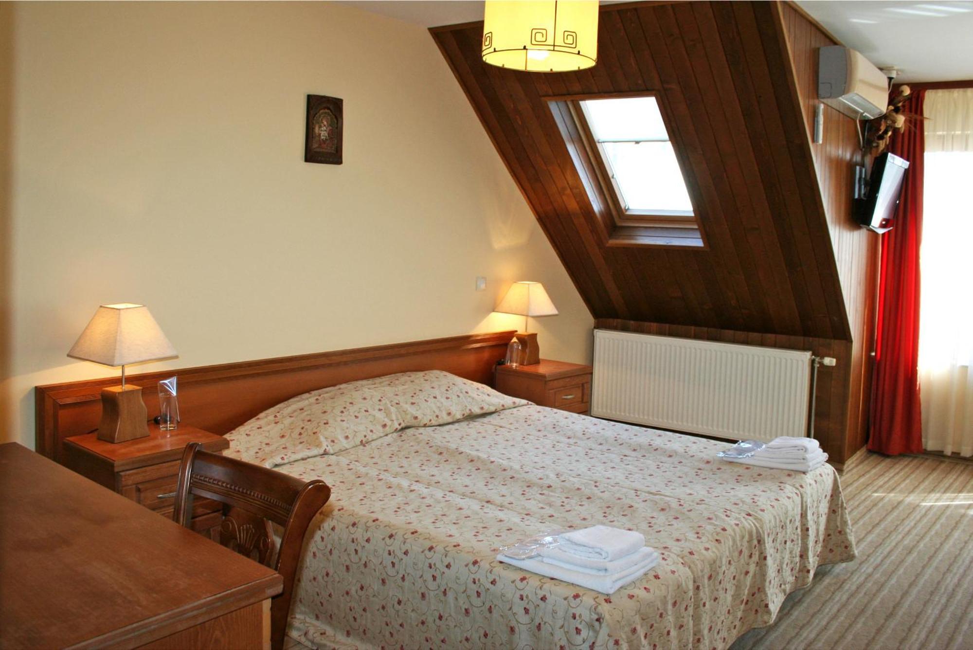 Family Hotel Zora Razlog Luaran gambar