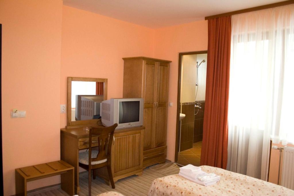 Family Hotel Zora Razlog Bilik gambar